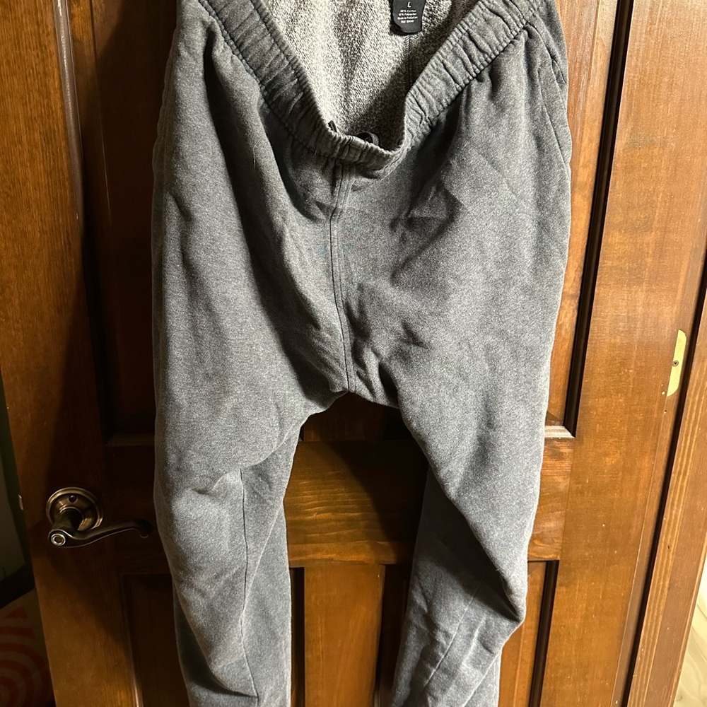 Reebok Men's Charcoal Joggers